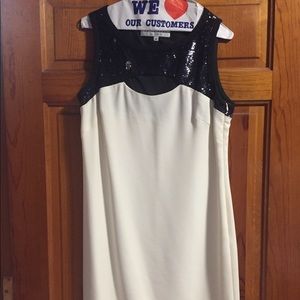 TRINA TURK two-tone cocktail dress